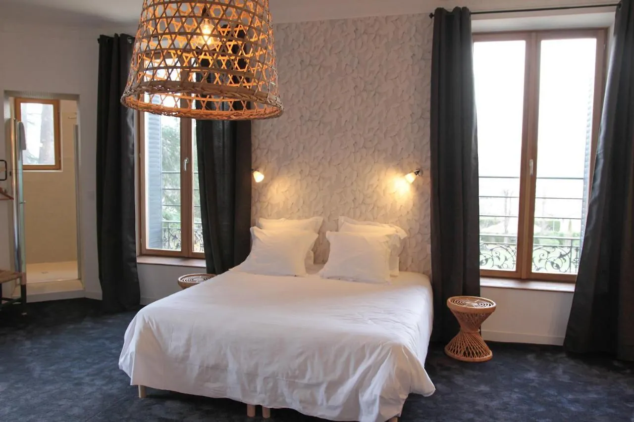 Eclosion Château Hôtel&Restaurant Saint-Paul-en-Jarez Hotel